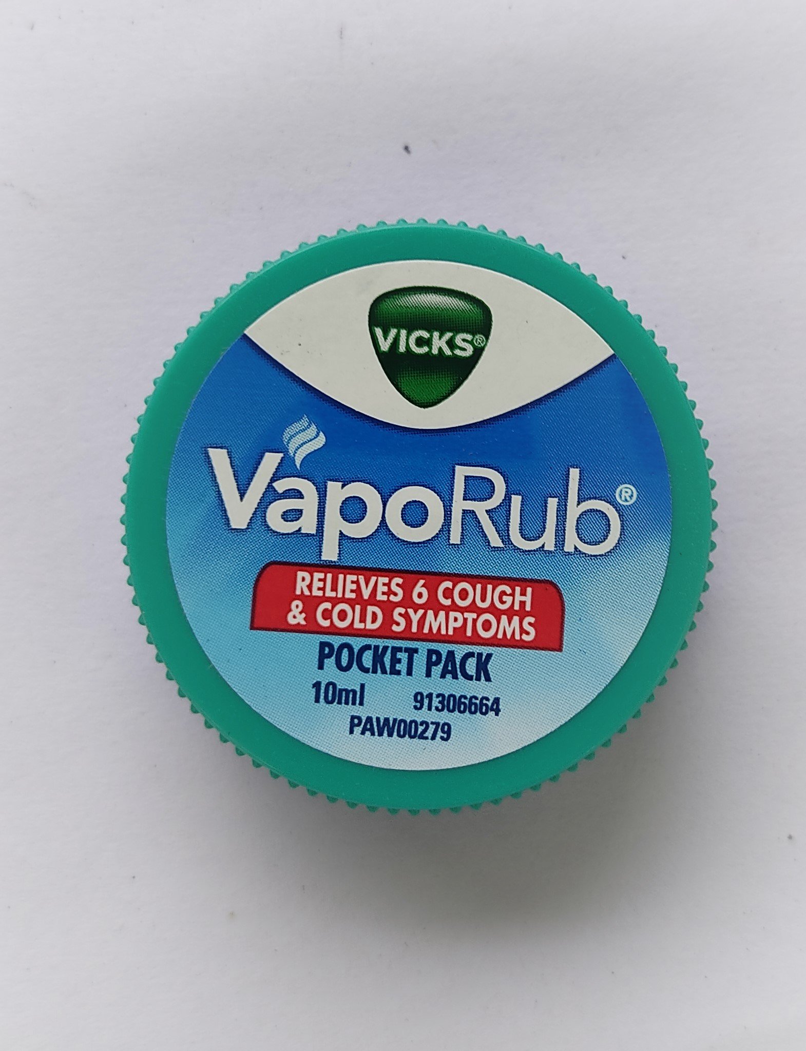 Vicks Vaporub 10 ml - Namaste Medico